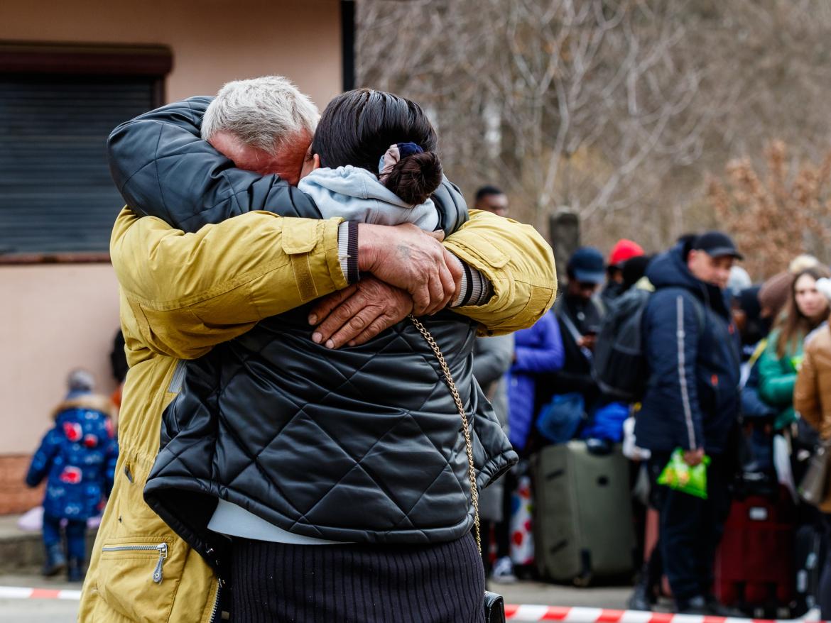 26th February, 2022, Ukraine, Uzhgorod-Vyshne Nemeckoe: Refugees from Ukraine on the border with Slovakia