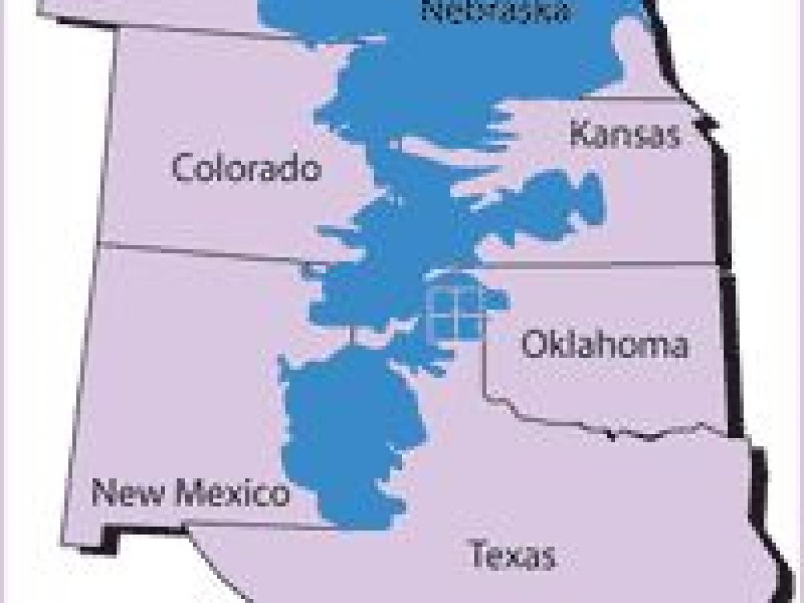 Map of the Great Plains area showing a massive aquifer extending from South Dakota to Texas.