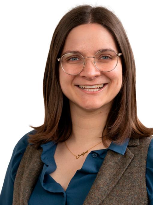 Susan Nahvi headshot