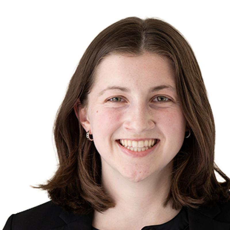Gabi Selmonosky headshot